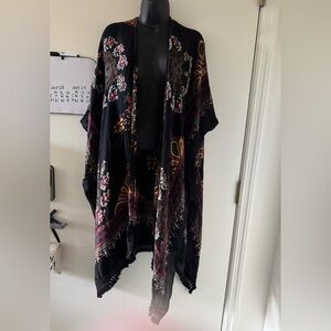 Nomad Multicolor Patterned Kimono